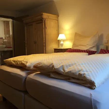 Han/Misafirhane Mcmueller's Kemenate